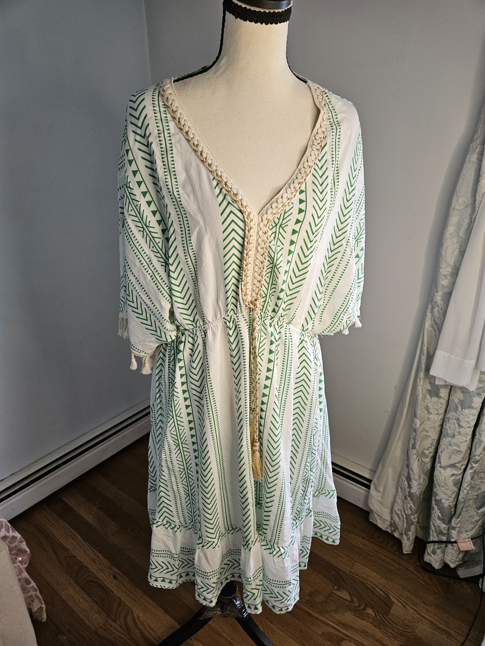 Cupshe White and Green V‑Neck Crochet Trim Swim Coverup